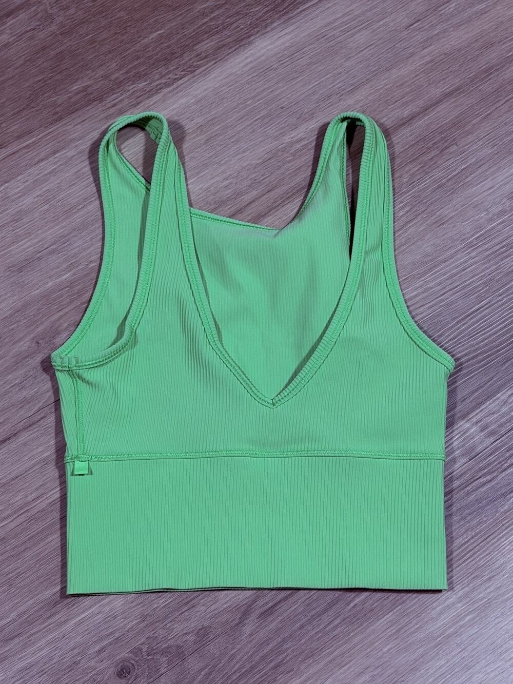 Lululemon Womens Size 4 Green Ribbed Cropped Tank Top Longline Bra V-Neck